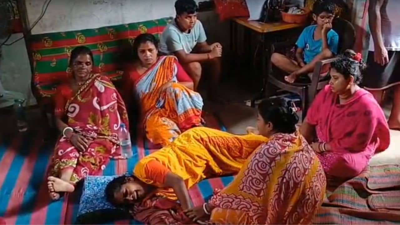 Nadia: মোবাইল চোর সন্দেহে ভিনরাজ্যে বাঙালি পরিযায়ী শ্রমিককে কুপিয়ে খুন