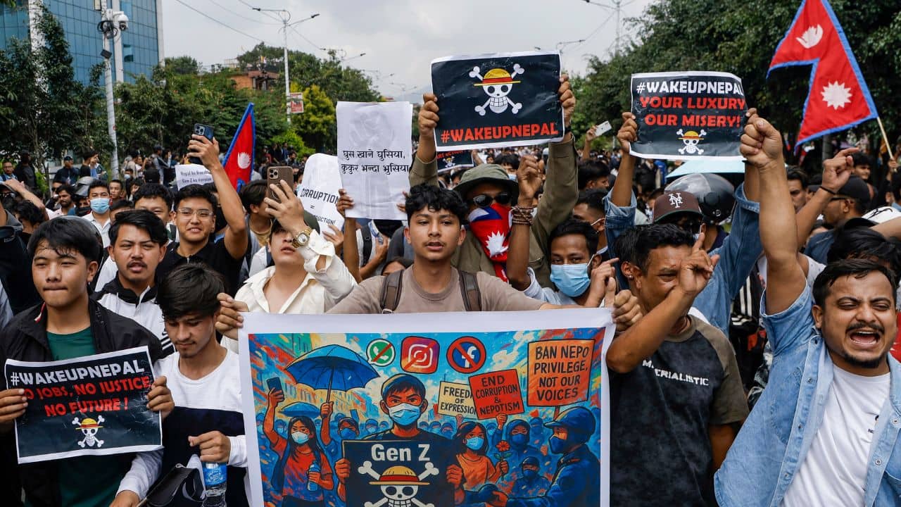 Nepal Turmoil: নেপালে অশান্তি, সীমান্তে কড়া SSB! China নিয়ে চাপে ভারত