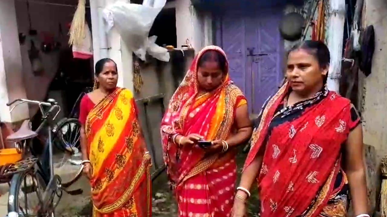 Nepal Unrest: ‘পুজোয় মনে হয় আর ওদের আসা হবে না’, নেপালের অবস্থা দেখে ঘুম উড়ছে বাঁকুড়ার লালবাজারের