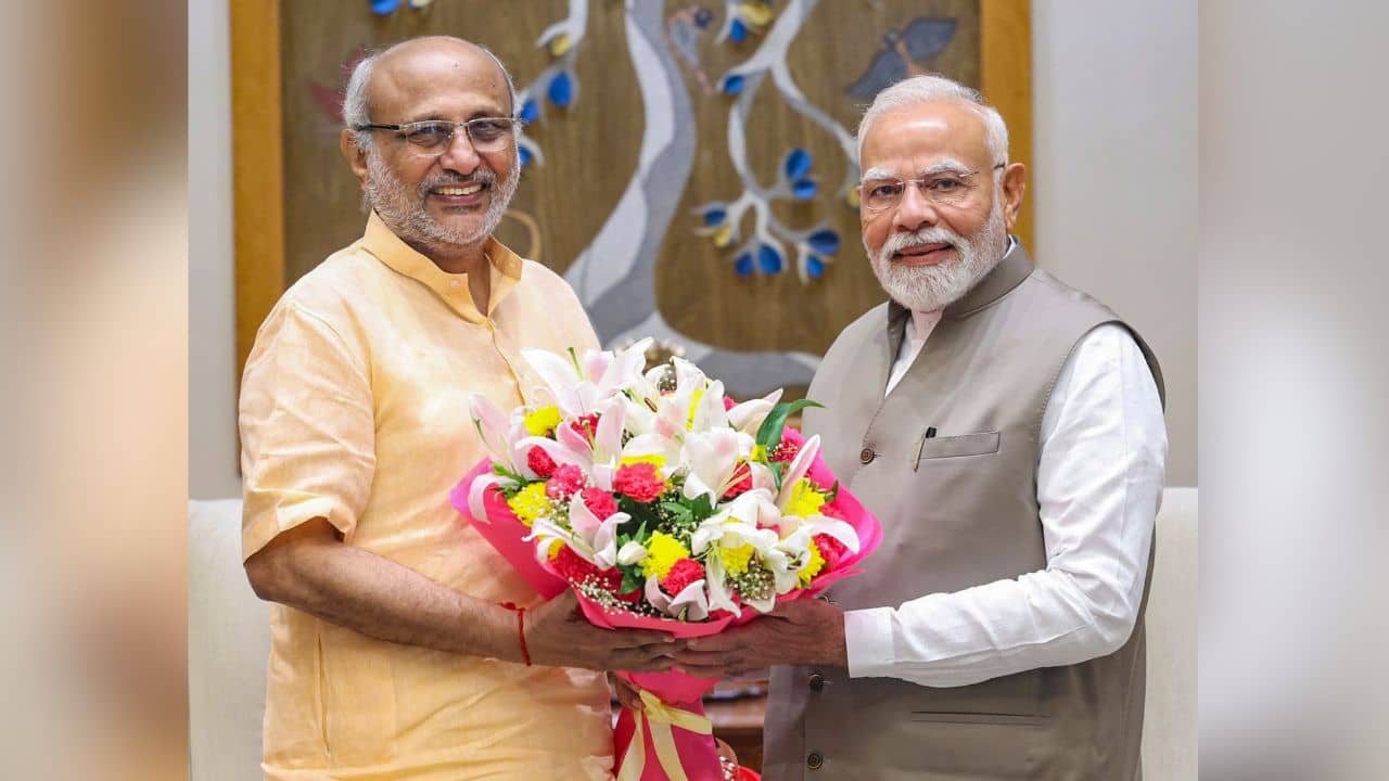 ধনখড়ের উত্তরসূরি সিপি রাধাকৃষ্ণণ, উপরাষ্ট্রপতি নির্বাচনে হারালেন ইন্ডি জোটের প্রার্থীকে