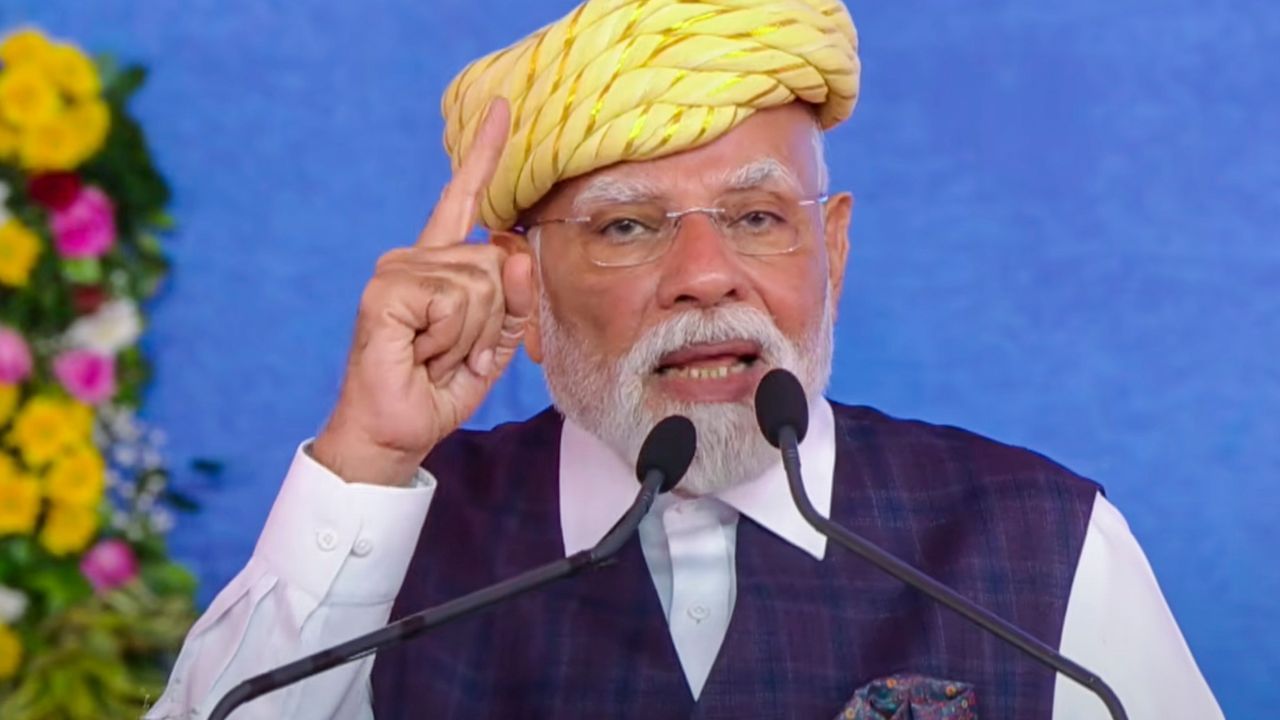 PM Narendra Modi: মোদীর হাত ধরেই আরও শক্তি বাড়ছে BSNL-র, এবার ঝড়ের গতিতে ছুটবে ইন্টারনেট! PM Narendra Modi: মোদীর হাত ধরেই আরও শক্তি বাড়ছে BSNL-র, এবার ঝড়ের গতিতে ছুটবে ইন্টারনেট!