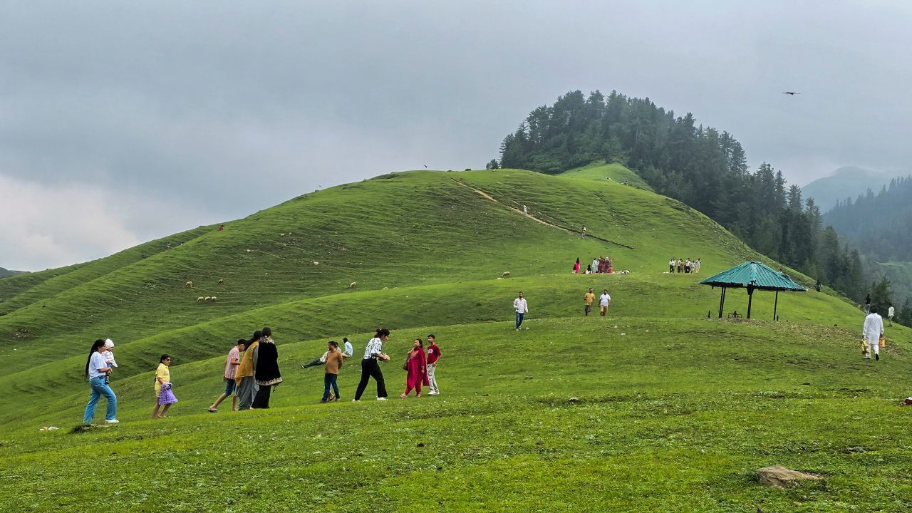 Pahalgam attack: পহেলগাঁওয়ে হামলার ৫ মাস পর ফের খুলছে ১২টি পর্যটন কেন্দ্র Pahalgam attack: পহেলগাঁওয়ে হামলার ৫ মাস পর ফের খুলছে ১২টি পর্যটন কেন্দ্র