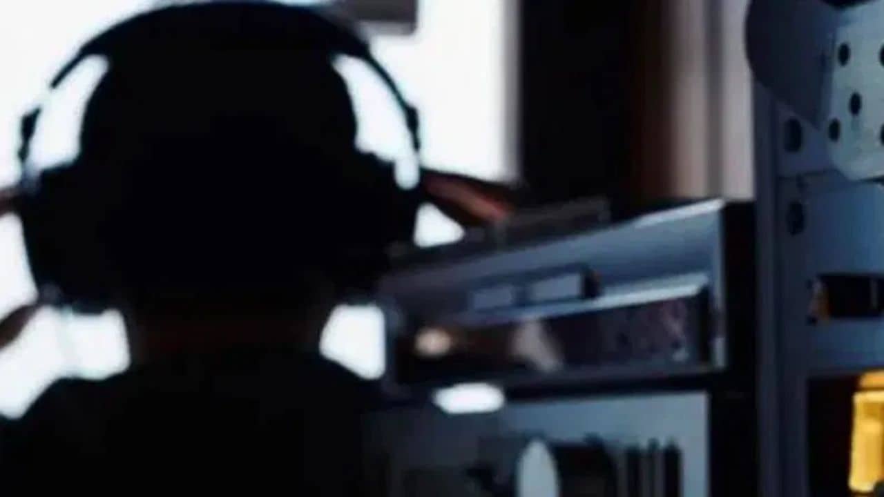 Pakistan spying: ভয় পাচ্ছে পাকিস্তান? চিনকে ব্যবহার করে আড়ি পাতছে নাগরিকদের ফোনে