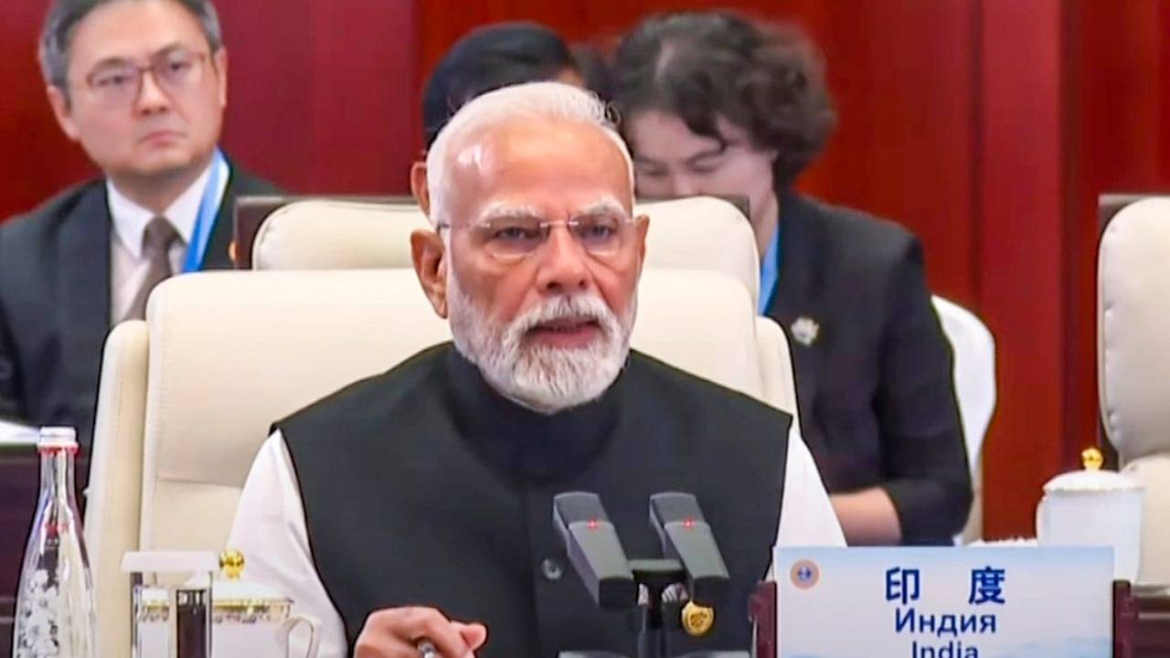 PM Modi in SCO Summit: সন্ত্রাসবাদে খোলা সমর্থন করছে, আমরা মেনে নেব? পাকিস্তানকে সামনে বসিয়েই তুলোধনা প্রধানমন্ত্রী মোদীর