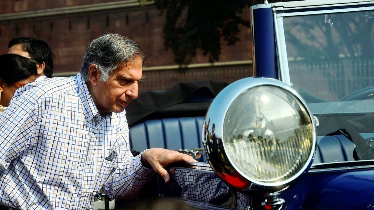 Ratan Tata, Tata Sons: এই না হলে রতন টাটা! ৮৩ বছর বয়সে প্রাক্তনের সঙ্গে দেখা করতে গিয়েছিলেন ১৫০ কিমি রাস্তা গাড়ি চালিয়ে, কে তিনি?