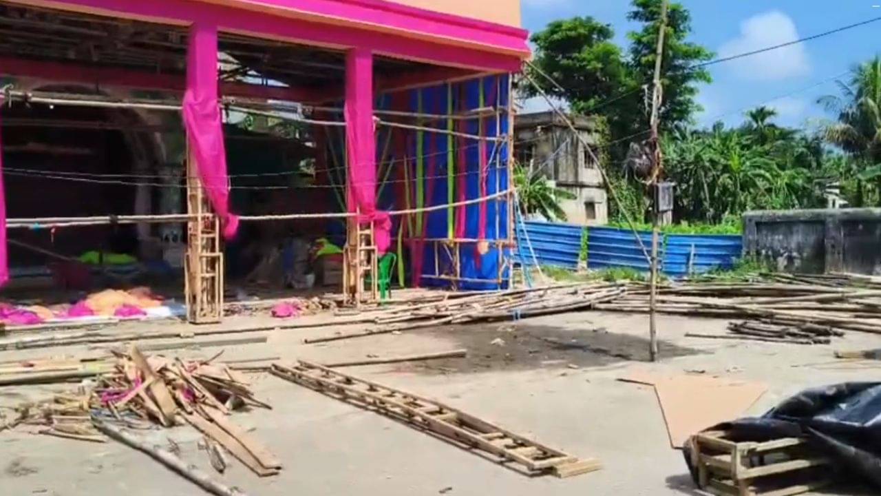 Durga Pujo 2025: পুজোর থিম অপারেশন সিঁদুর, প্রশাসনের চাপে খুলতে হল প্যান্ডেল, বন্ধ পুজো