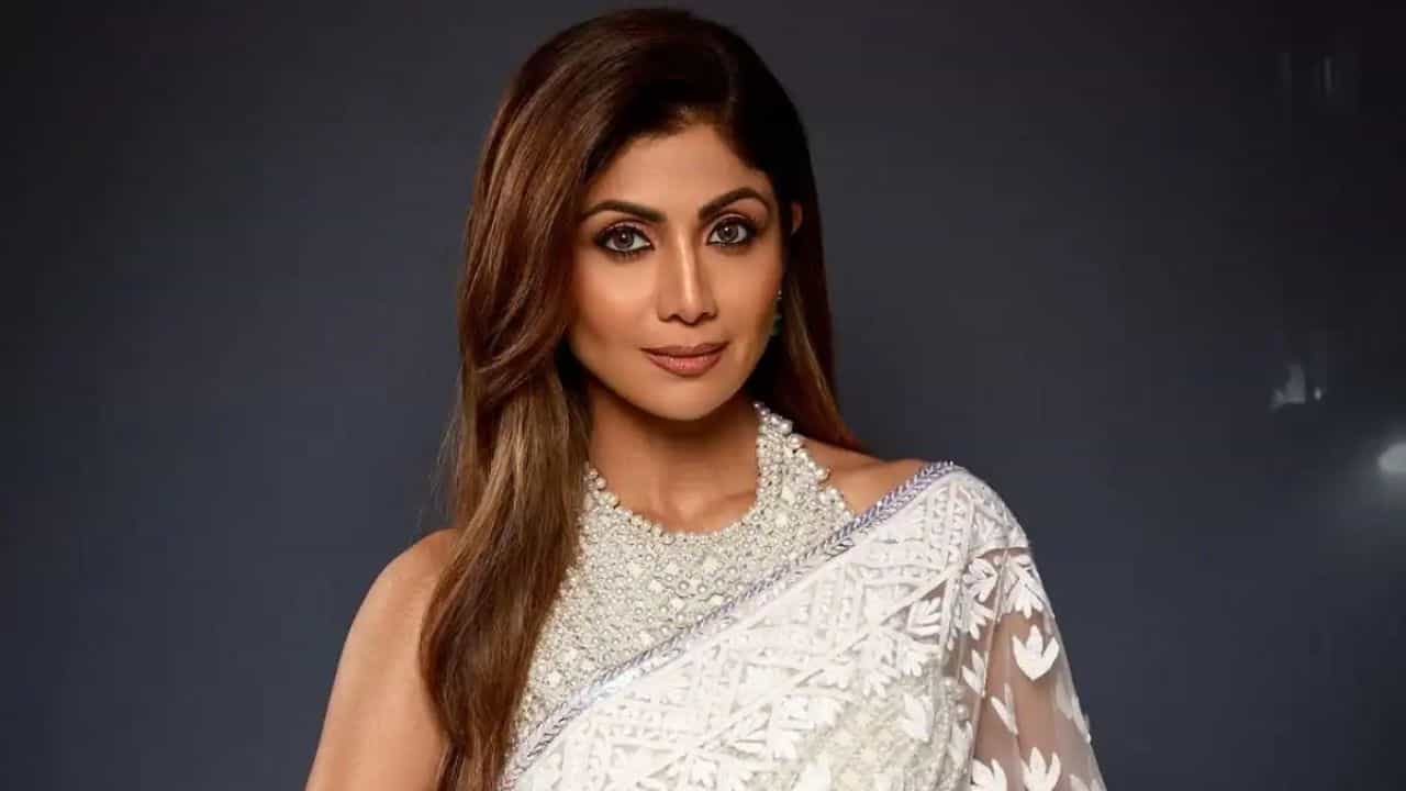৬০ কোটি টাকার প্রতারণার অভিযোগের মাঝে বন্ধ শিল্পার রেস্তোরাঁ ৬০ কোটি টাকার প্রতারণার অভিযোগের মাঝে বন্ধ শিল্পার রেস্তোরাঁ