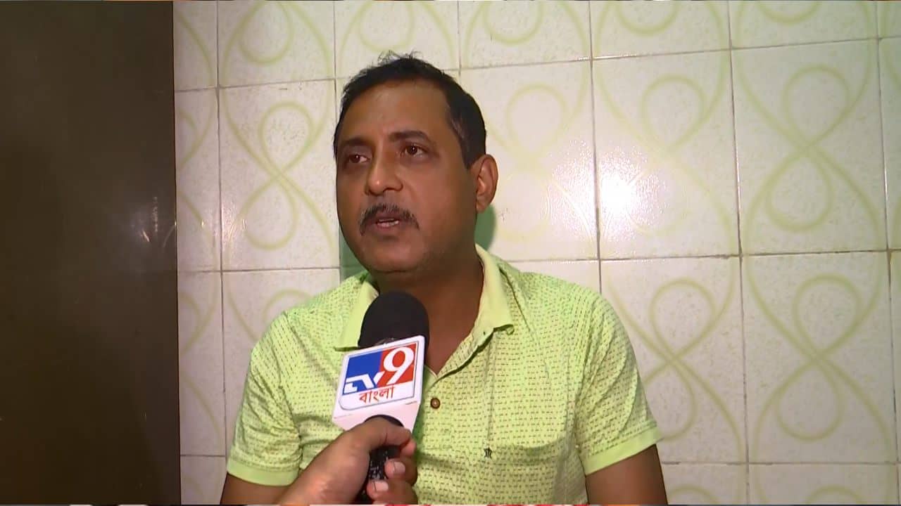 Sajal Ghosh: নবান্ন অভিযানের দিন পুরুষকে শ্লীলতাহানির অভিযোগ দায়ের হয়েছে তাঁর বিরুদ্ধে, দাবি সজল ঘোষের বিরুদ্ধে