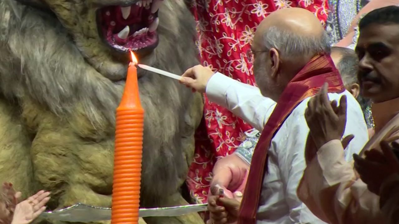 Santosh Mitra Sqare Amit Shah