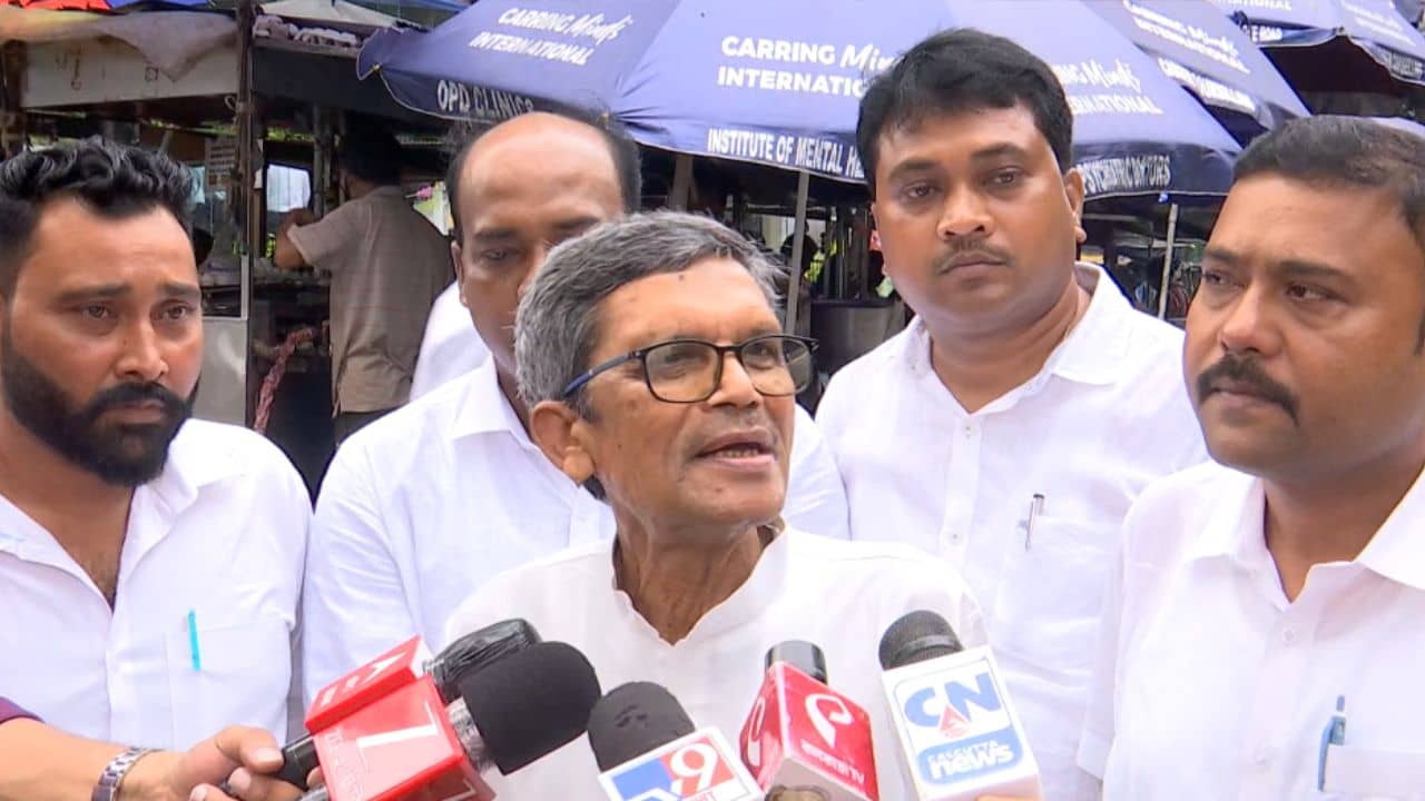 TMC Meeting: গোষ্ঠীদ্বন্দ্ব নিয়ে পুরুলিয়ার নেতৃত্বকে কড়া বার্তা অভিষেকের, বীরভূমে কোর কমিটির সঙ্গে চলছে বৈঠক