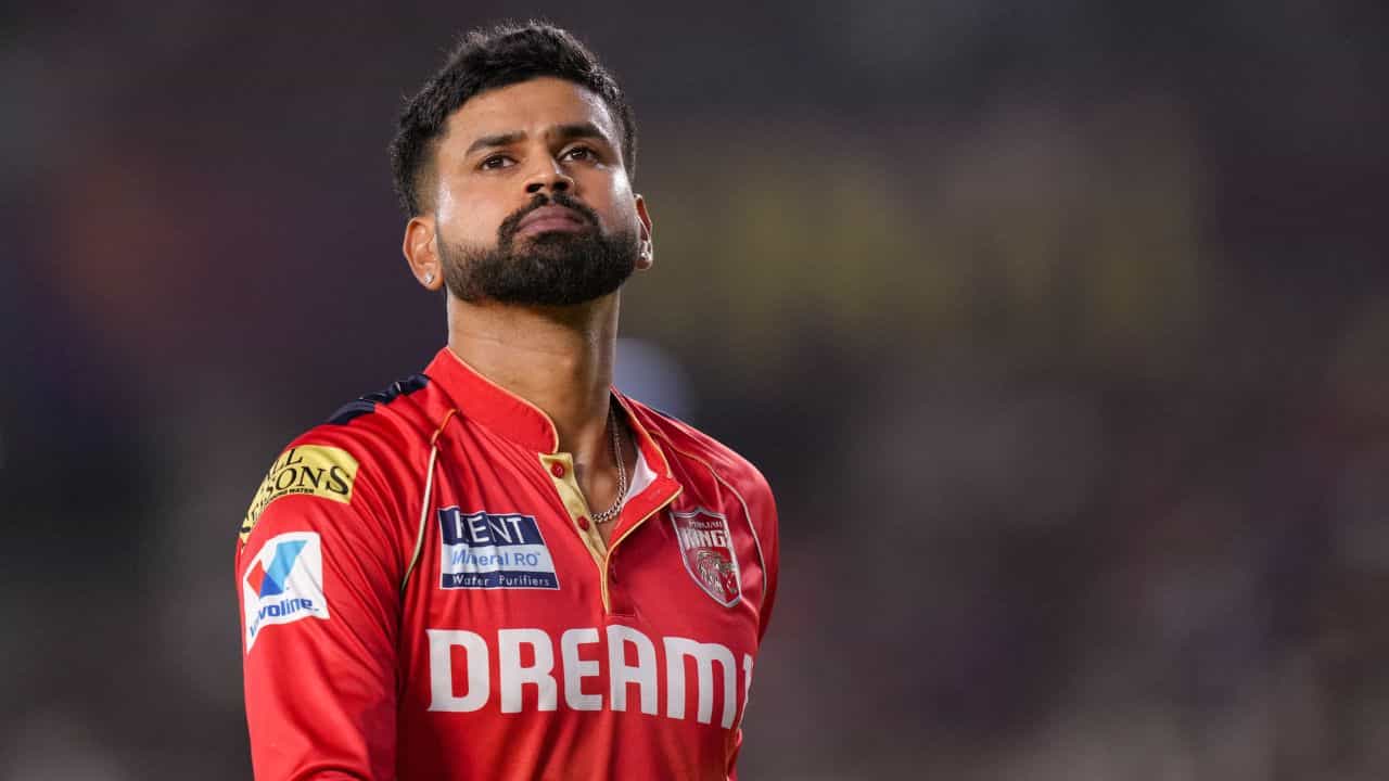 Shreyas Iyer: সম্মান পাননি? কেকেআর ছাড়ার কারণ জানিয়ে মুখ খুললেন শ্রেয়স আইয়ার Shreyas Iyer: সম্মান পাননি? কেকেআর ছাড়ার কারণ জানিয়ে মুখ খুললেন শ্রেয়স আইয়ার