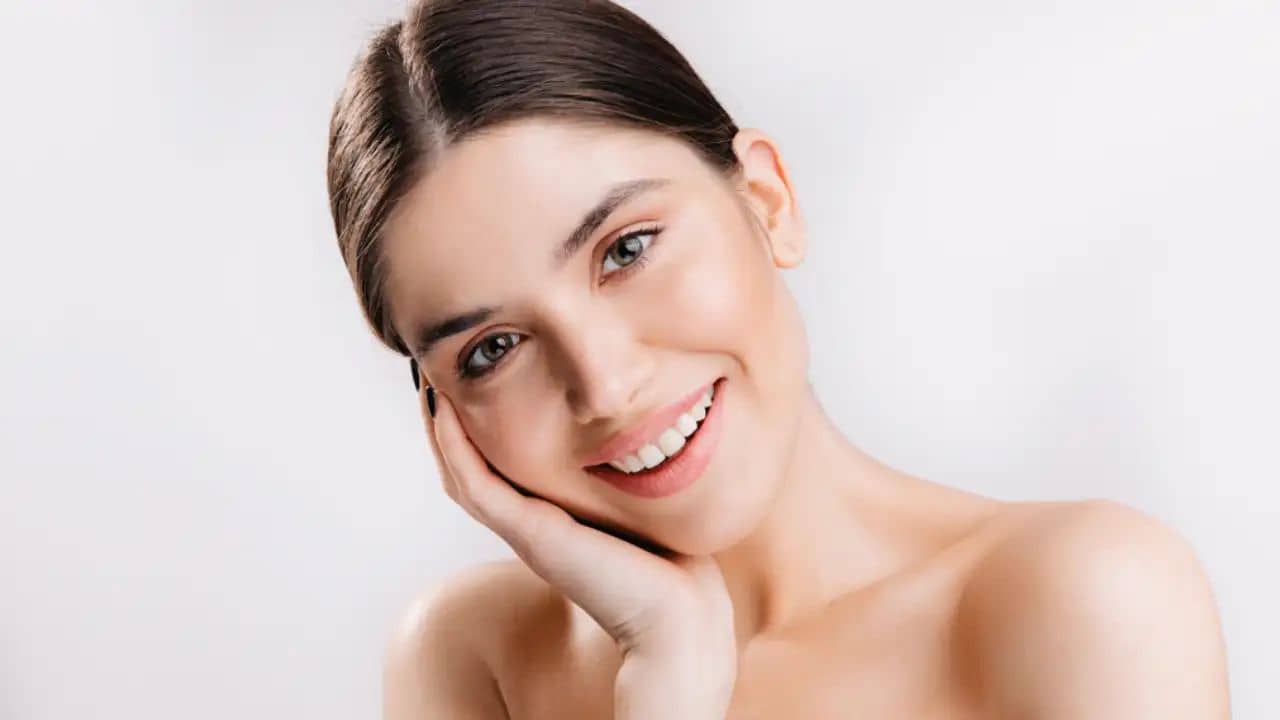 শুধু খেলেই হবে না, এভাবে মাখুন বাদাম, রোদে পোড়া ত্বক হবে ঝকঝকে