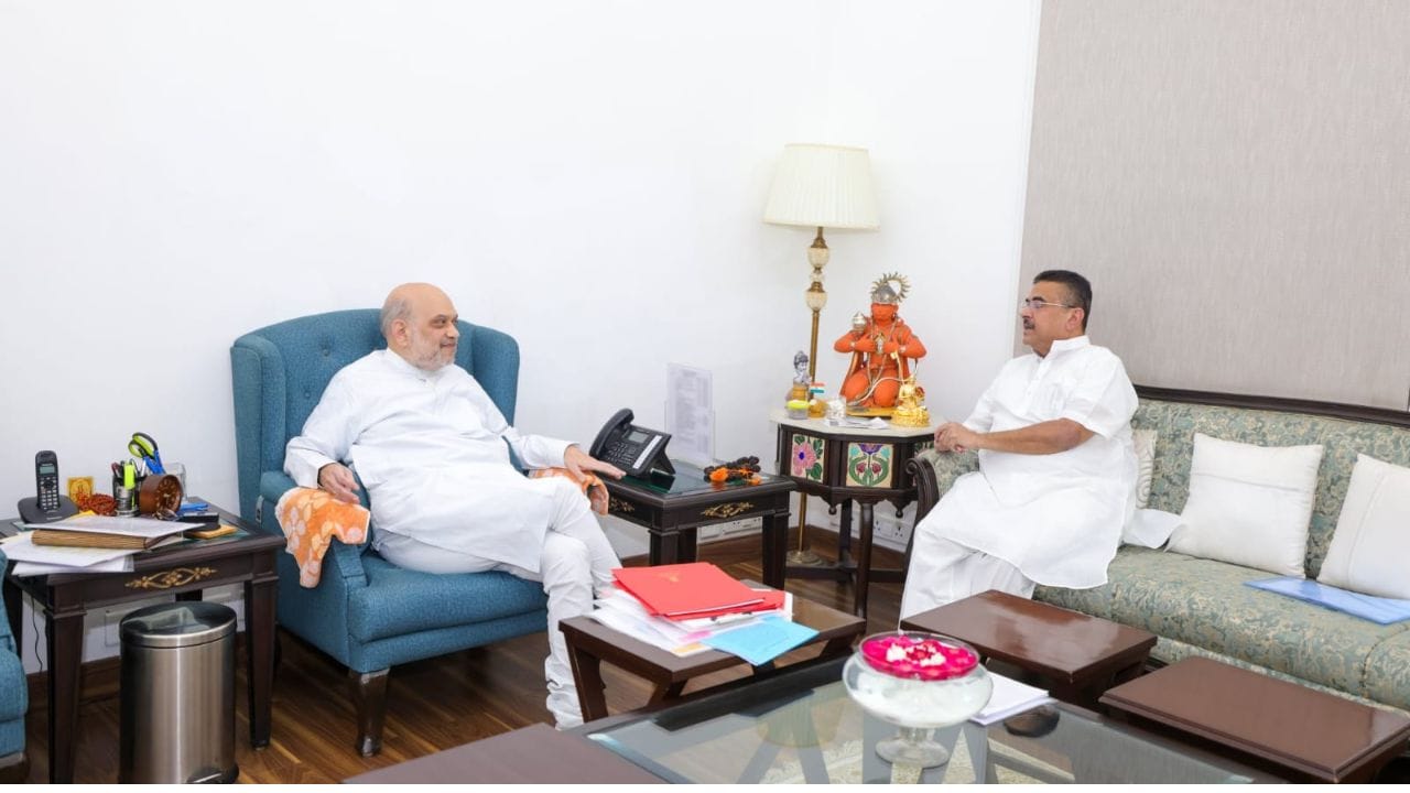 Suvendu Adhikari: দিল্লি উড়ে গেলেন শুভেন্দু, শাহর সঙ্গে ৪৫ মিনিট বৈঠক Suvendu Adhikari: দিল্লি উড়ে গেলেন শুভেন্দু, শাহর সঙ্গে ৪৫ মিনিট বৈঠক