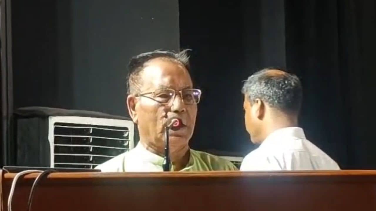 Teachers Day: মিড ডে মিলের চাল চুরি করব আর বলব আমি শিক্ষক, TMC পৌরপ্রধানের মন্তব্যে বিতর্ক