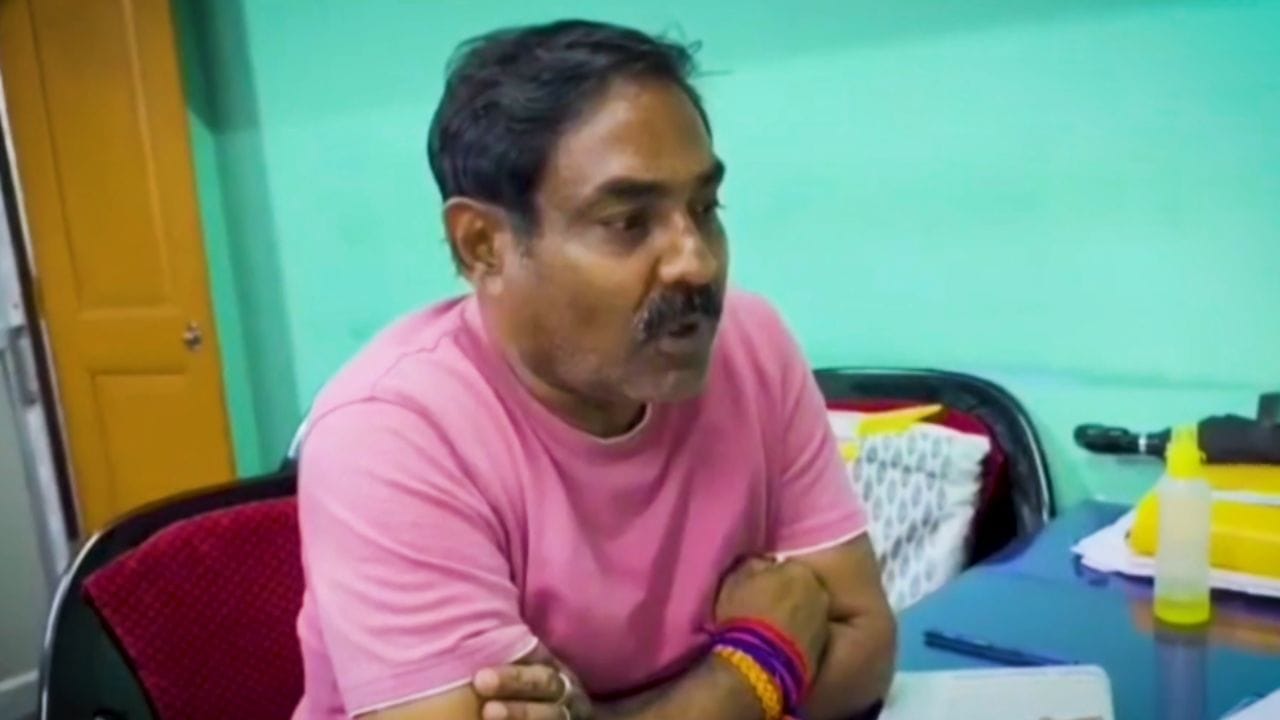 Tmc Leader Allegedly Harasses Tic Of A School In Kakdwip (2)