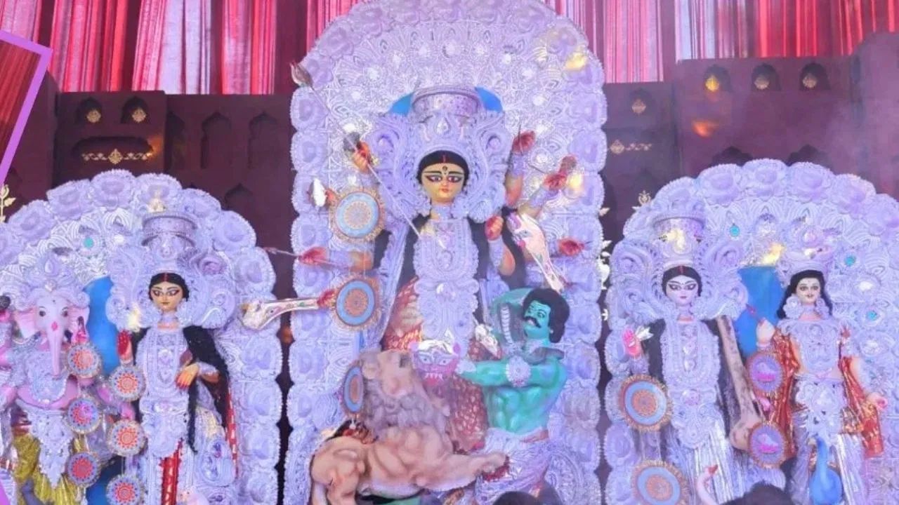 PHOTOS: ধুনুচি, ডান্ডিয়া থেকে ডিজে সাহিলের অনুষ্ঠান, TV9 ফেস্টিভ্যাল অব ইন্ডিয়ায় মাতোয়ারা দিল্লি