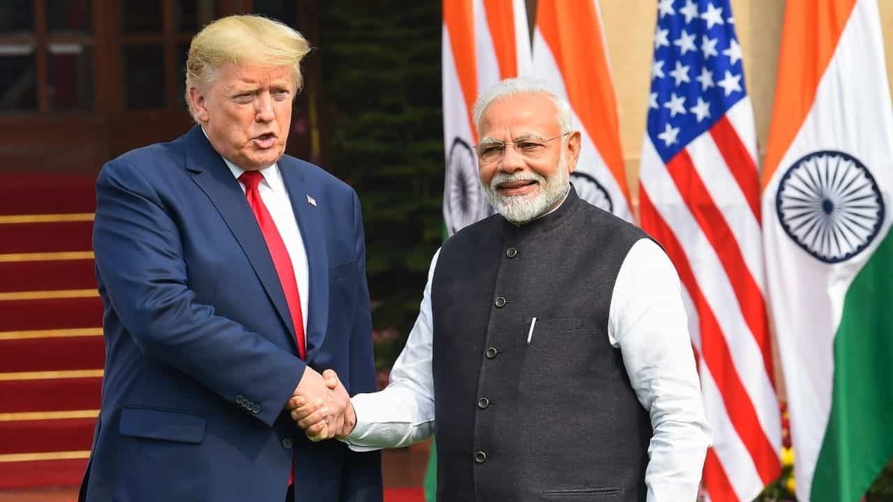 PM Modi-Donald Trump: ট্রাম্প 'বন্ধু' বলতেই 'ইতিবাচক প্রতিদানে'র বার্তা প্রধানমন্ত্রী মোদীরও, সম্পর্ক আবার জুড়বে? PM Modi-Donald Trump: ট্রাম্প 'বন্ধু' বলতেই 'ইতিবাচক প্রতিদানে'র বার্তা প্রধানমন্ত্রী মোদীরও, সম্পর্ক আবার জুড়বে?