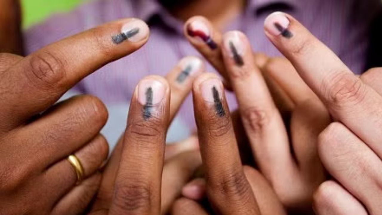 Bihar Assembly Election 2025: ছট পুজোর পরই বিহারে বিধানসভা নির্বাচন, কত দফায় হবে? Bihar Assembly Election 2025: ছট পুজোর পরই বিহারে বিধানসভা নির্বাচন, কত দফায় হবে?