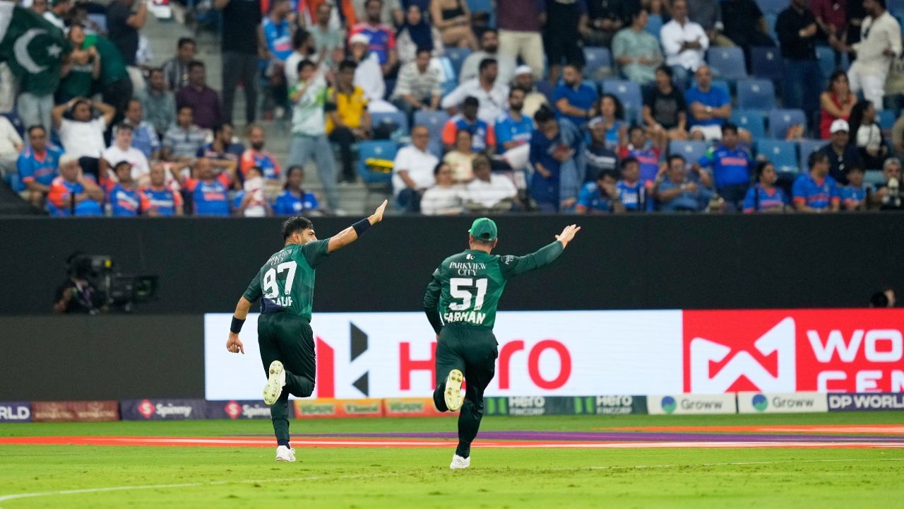 Wasim Akram, IND vs PAK Final: বোলারদের রানমেশিন! দেশের প্লেয়ারকেই কটাক্ষ পাক কিংবদন্তির Wasim Akram, IND vs PAK Final: বোলারদের রানমেশিন! দেশের প্লেয়ারকেই কটাক্ষ পাক কিংবদন্তির