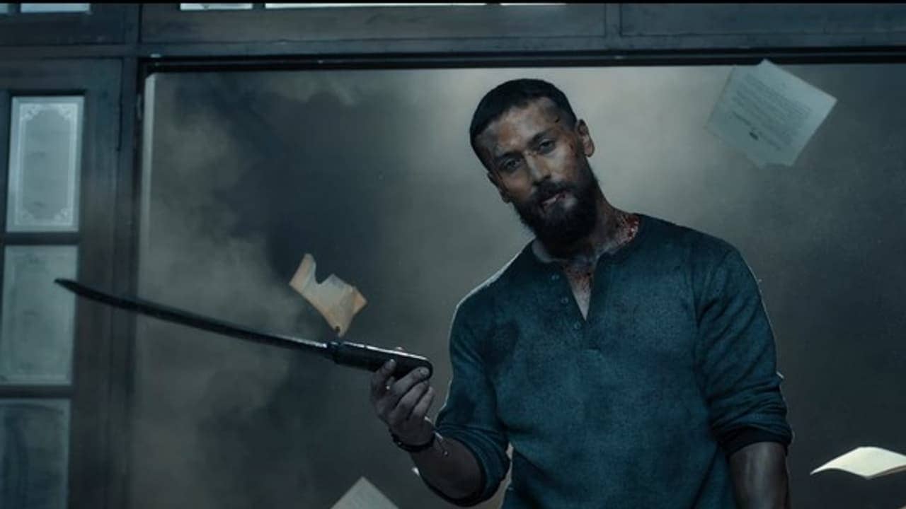 নগ্নদৃশ্য থেকে কন্ডোম সংলাপ, মোট ২৩টি কাটের পর ছাড়পত্র পেল বাঘি ৪