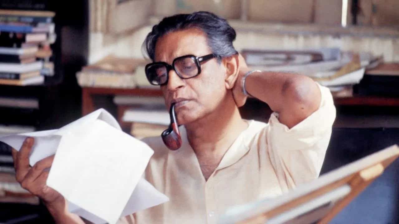 সত্যজিতের কাছে ফেলুদার আর্জি জানান সব্যসাচী, তারপর... সত্যজিতের কাছে ফেলুদার আর্জি জানান সব্যসাচী, তারপর...