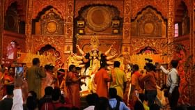 দুর্গাপুজোয় নিয়ম মেনে এই কাজ করুন, সুখে-শান্তিতে থাকবে পরিবার