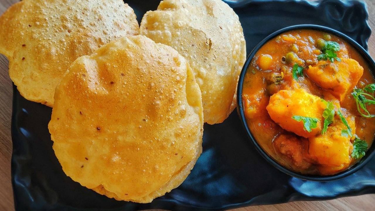 Recipe: অষ্টমীর ভোজে লুচির সেরা সঙ্গী হতে পারে কে? রইল কিছু নিরামিষ তরকারির সহজ রেসিপি