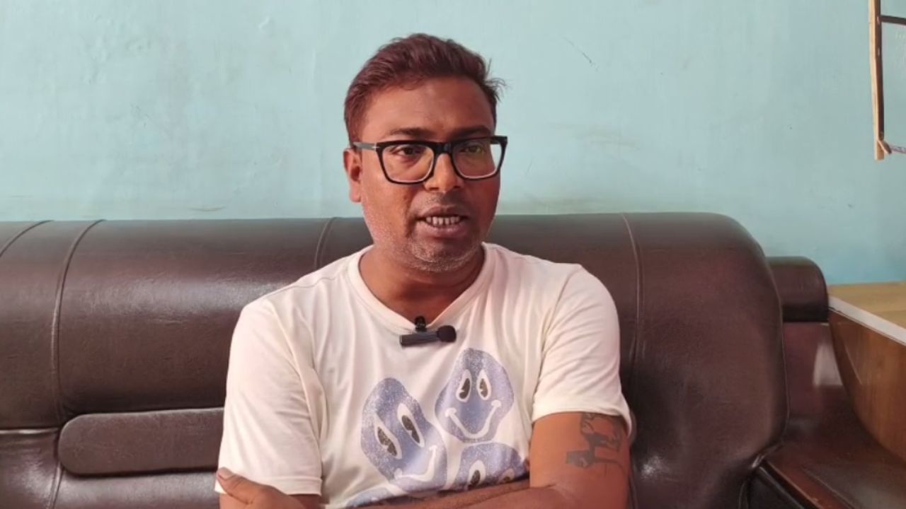 Bankura TMC: ‘তোলাবাজিতে যাঁরা হাত পাকিয়েছ…’, সোশ্যাল মিডিয়ায় তাঁদের সতর্ক করলেন TMC নেতা