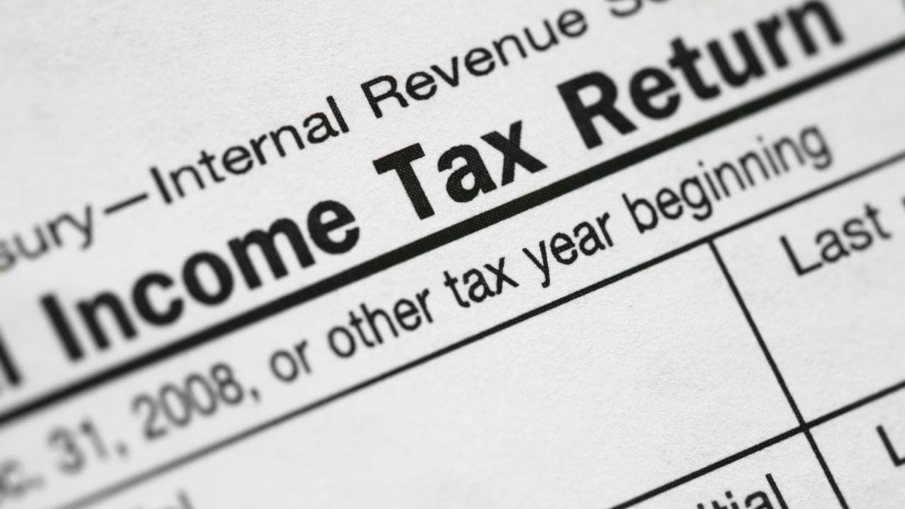 ITR Filing Last Date: আজকেই শেষ তারিখ, আয়কর রিটার্ন জমা দিতে না পারলে কত টাকা জরিমানা দিতে হবে? ITR Filing Last Date: আজকেই শেষ তারিখ, আয়কর রিটার্ন জমা দিতে না পারলে কত টাকা জরিমানা দিতে হবে?