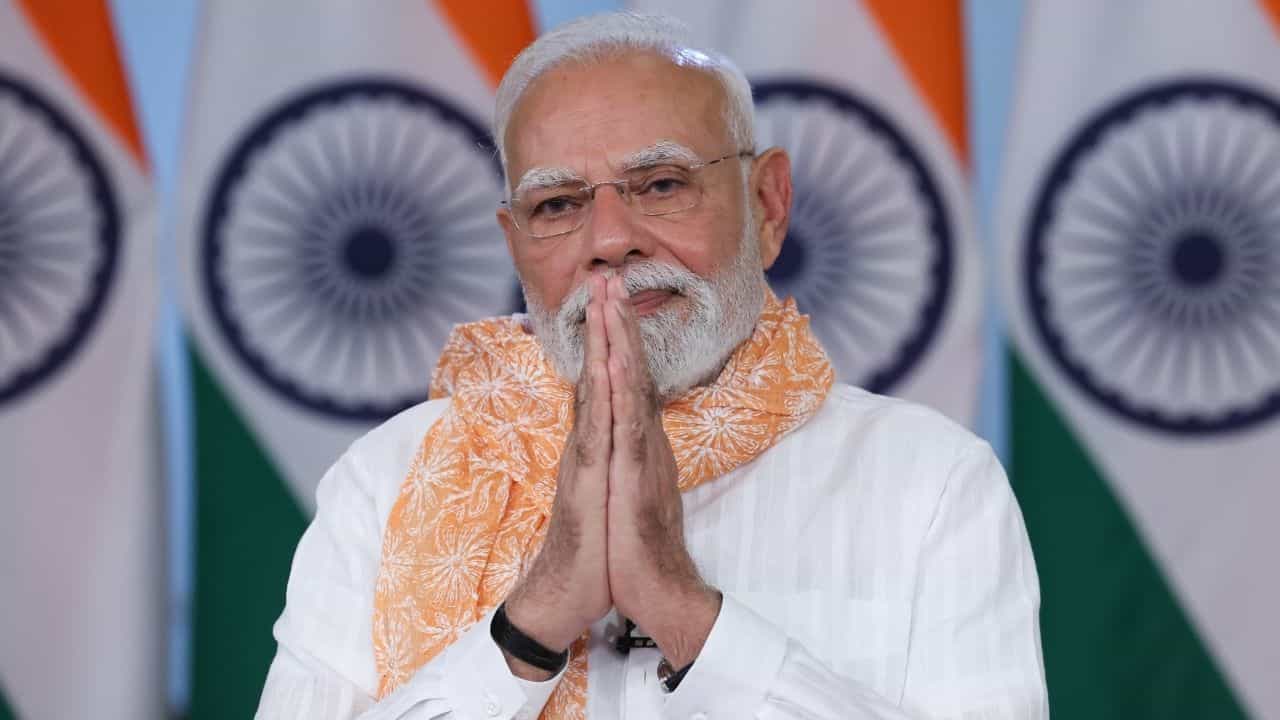 PM Modi on GST: কথা রাখলেন প্রধানমন্ত্রী মোদী, উৎসবের মরশুমে সাধারণ মানুষের কমালেন খরচ PM Modi on GST: কথা রাখলেন প্রধানমন্ত্রী মোদী, উৎসবের মরশুমে সাধারণ মানুষের কমালেন খরচ