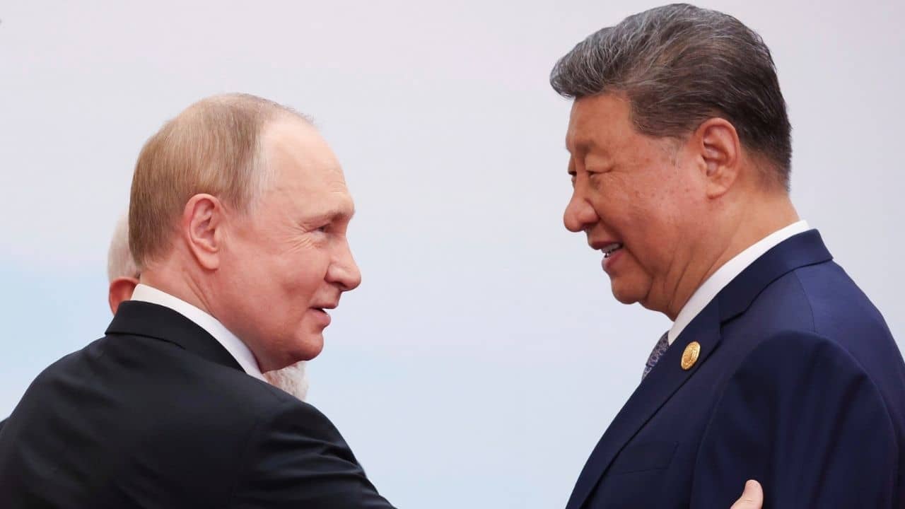 Vladimir Putin-Xi Jinping: অমরত্বের সন্ধান পেয়ে গেলেন জিনপিং আর পুতিন? তাঁদের গোপন কথা ফাঁস