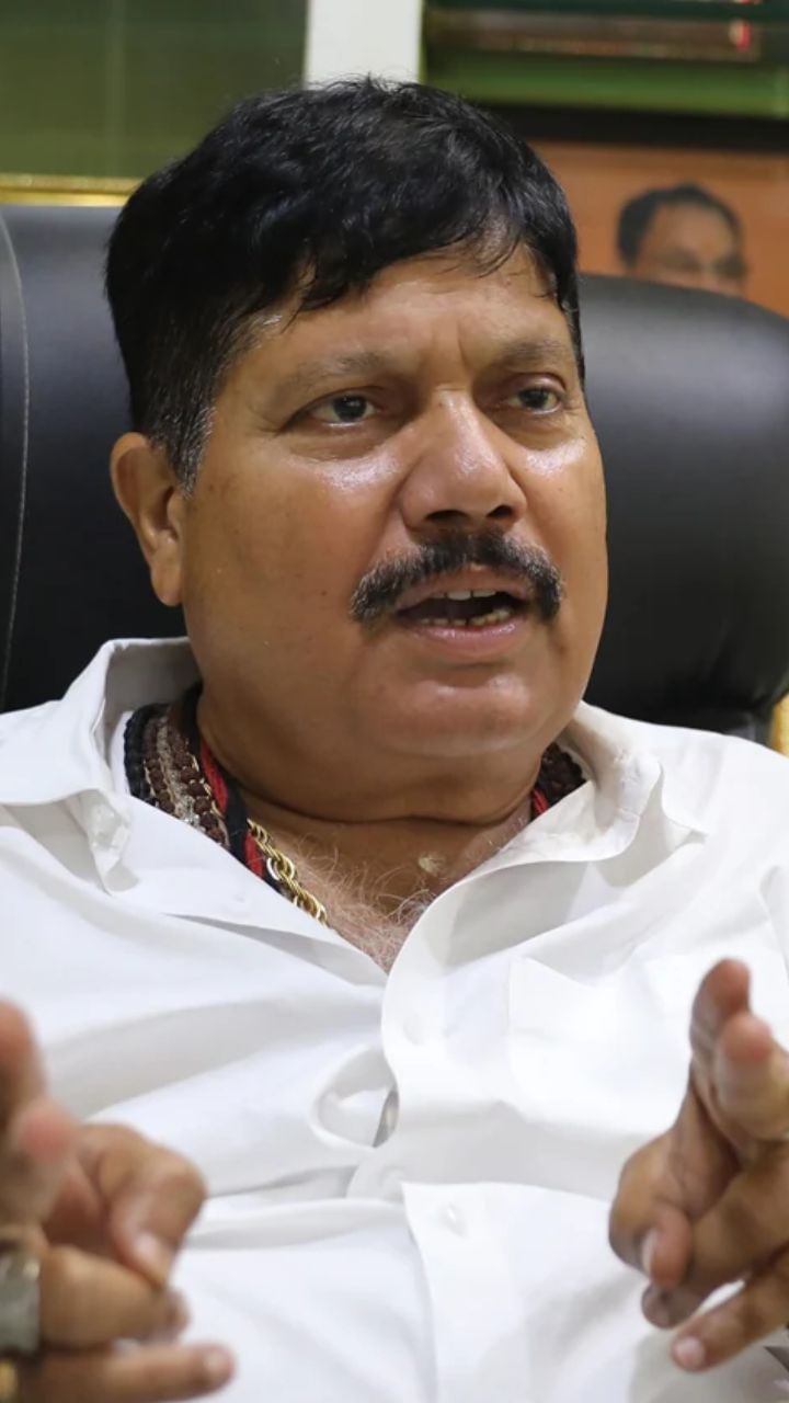 'ওঁর বউ কি...', শুভশ্রীকে 'অকারণে কটাক্ষ', FIR দায়ের রাজের! তোপ অর্জুনের