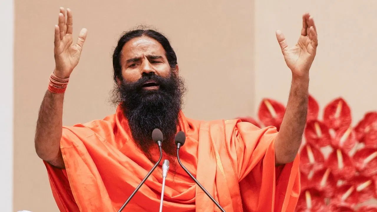 Baba Ramdev: মাথাব্যথার সমস্যায় জর্জরিত? যোগগুরু রামদেবের এই আসনগুলিতে উপকার পাবেন Baba Ramdev: মাথাব্যথার সমস্যায় জর্জরিত? যোগগুরু রামদেবের এই আসনগুলিতে উপকার পাবেন