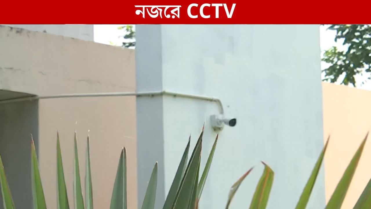 Durgapur CCTV: ৭টা বেজে ৫৮ মিনিটে সহপাঠীর সঙ্গে বেরিয়েছিলেন নির্যাতিতা, তারপর…, টাইম-টু-টাইম ফুটে উঠল CCTV-তে