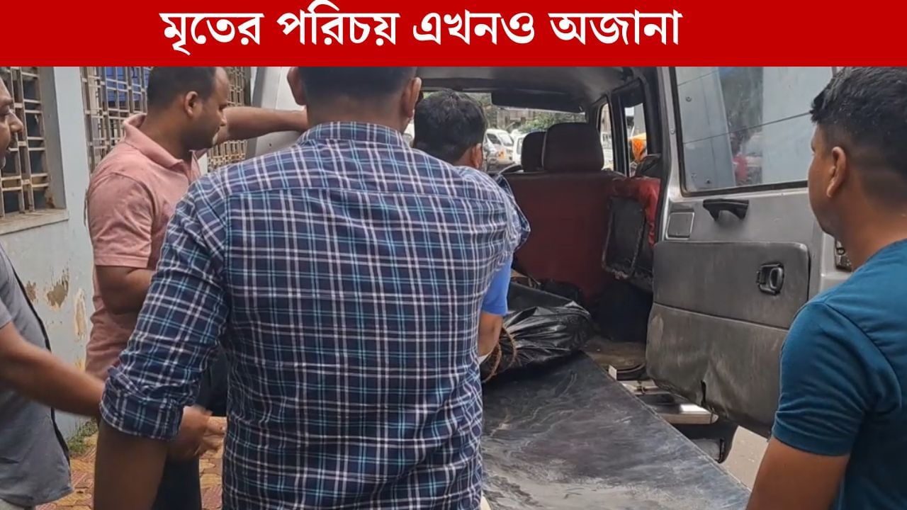 Baruipur: একাদশীর সকালে বীভৎস দৃশ্য, পড়ে আছে নলি কাটা দেহ, পাশেই মদের বোতল