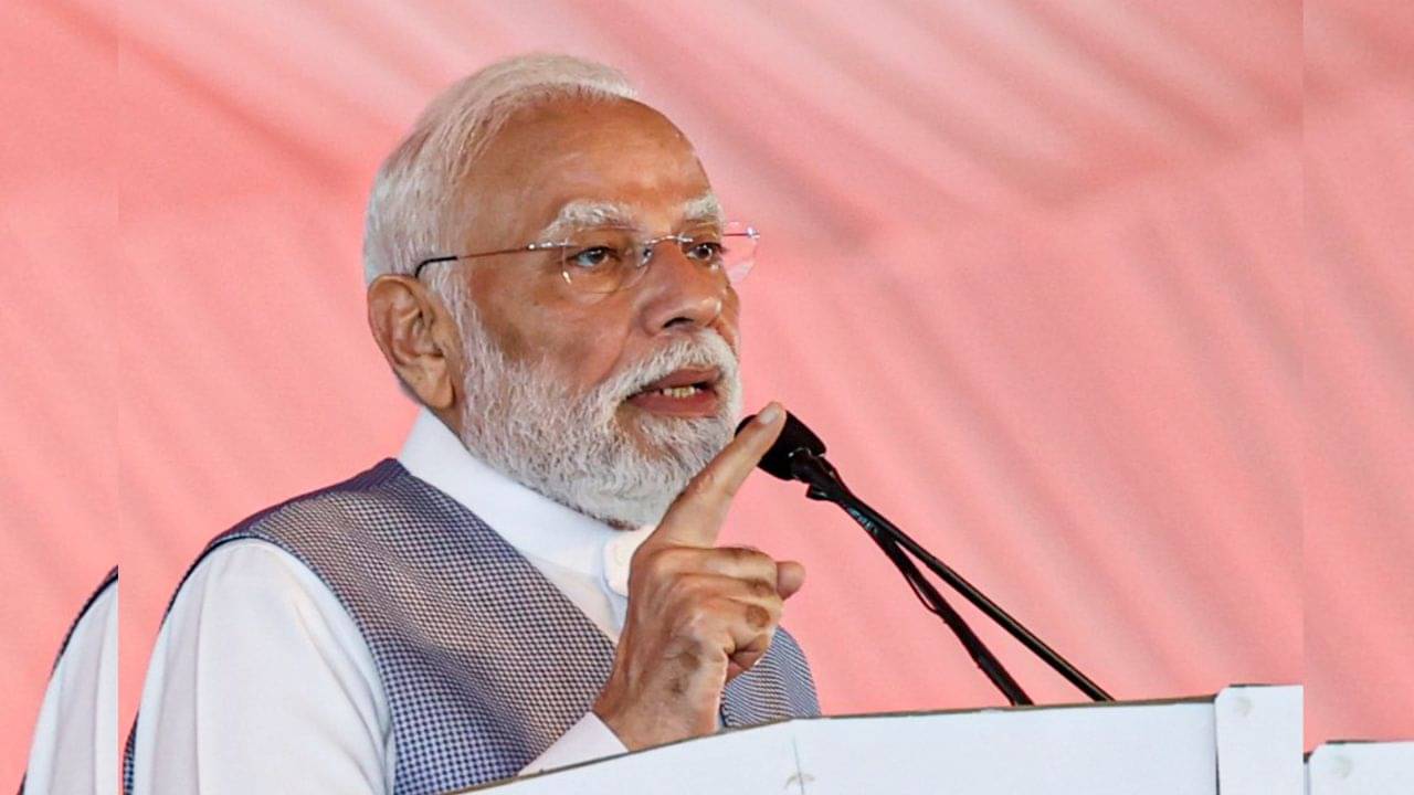 PM Modi: স্বদেশি পণ্য ব্যবহার থেকে সব ভাষাকে সম্মান, দীপাবলিতে দেশবাসীকে চিঠি মোদীর