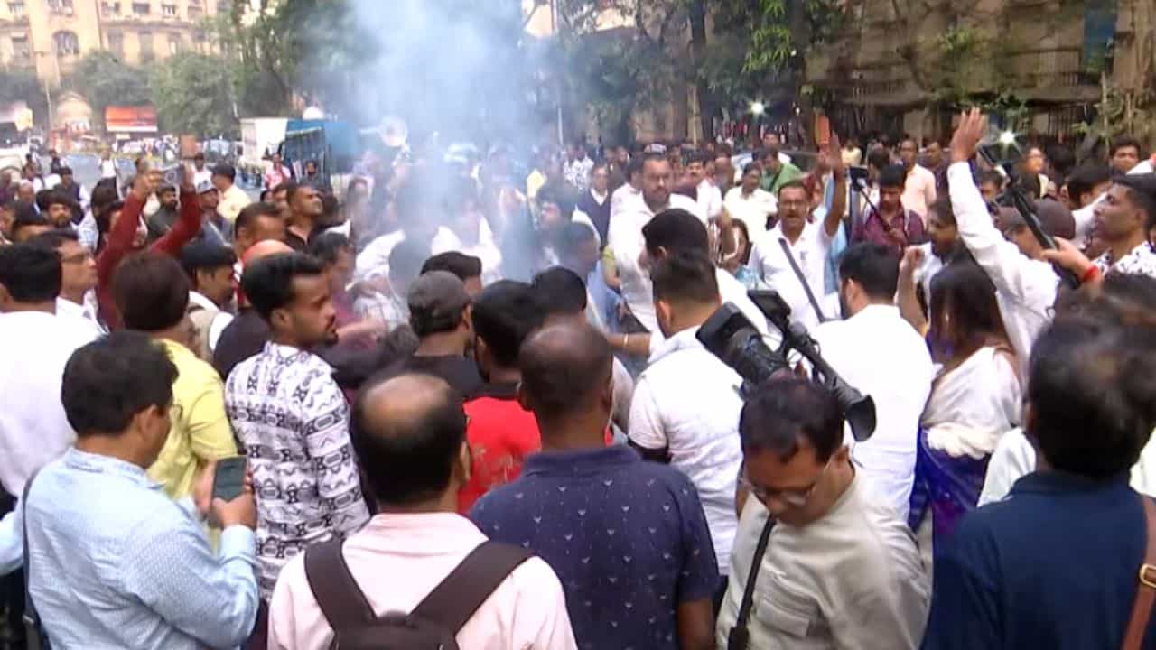 BLO: আলাদা ফর্মে 'ডিক্লারেশন' দিয়ে সই করতে হবে BLO-BLA-দের! এল নতুন নির্দেশ
