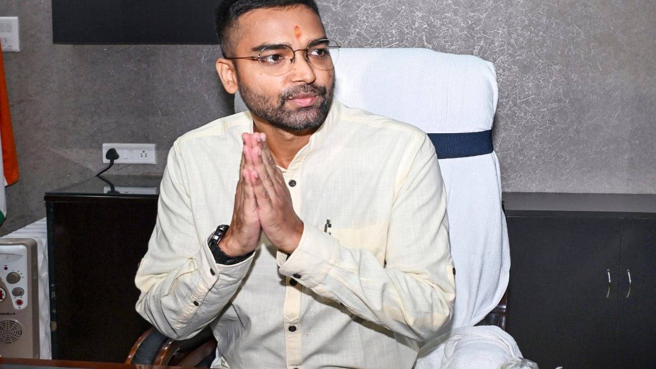 Deepak Prakash: রাজি ছিলেন না নীতীশ-শাহ! ভোটে না লড়েই মন্ত্রিত্ব পেলেন সাংসদ পুত্র