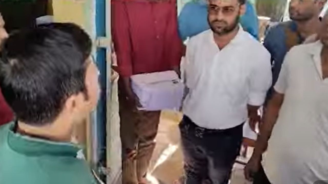 Dhupguri: ফর্ম কোথায়? ধূপগুড়িতে দেরীতে শুরু কাজ