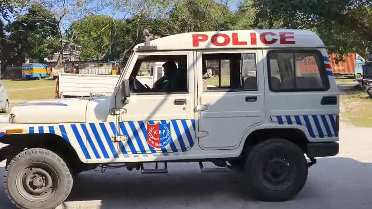 Jalpaiguri: সন্ধ্যাবেলায় চা বাগানের ধার দিয়ে হাঁটছিলেন, ১৯ বছরের তরুণীকে গণধর্ষণ