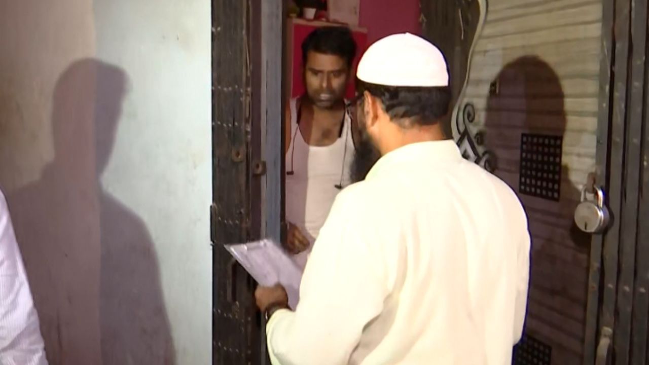 gulshan colony: গুলশান কলোনিতে এত-এত মানুষ, ভোটার এই কয়েকজন?