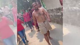 AI দিয়ে মেয়েদের নগ্ন ছবি বানানোর অভিযোগ, জুতো পেটা করলেন মহিলারাই