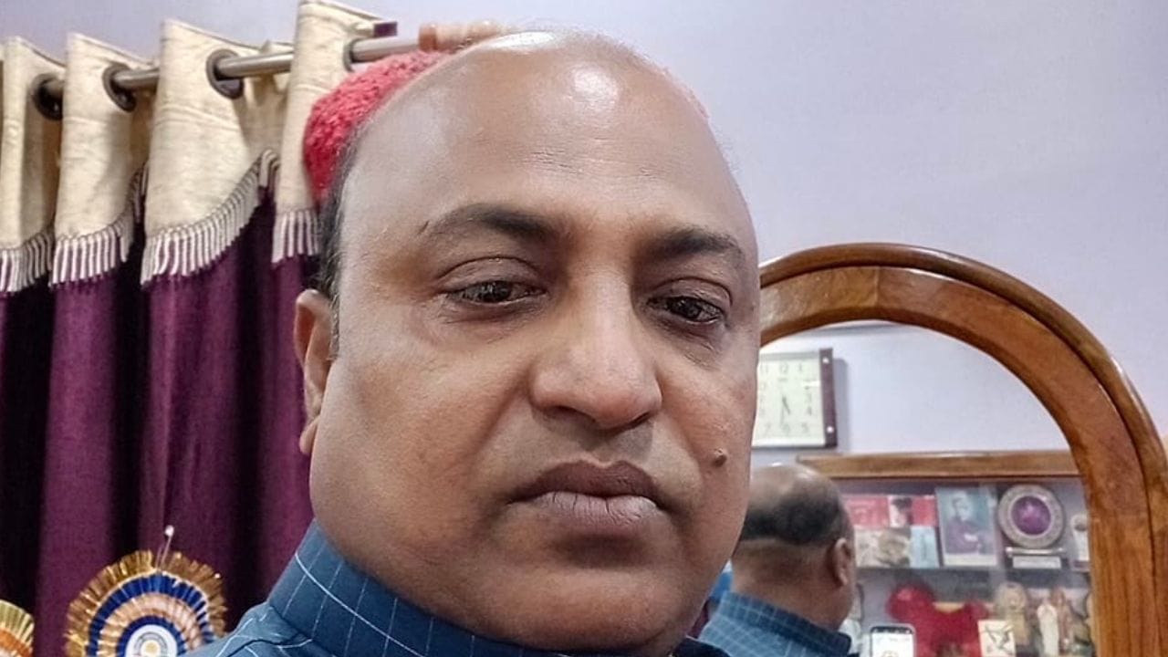 Howrah: মধ্যরাতে পঞ্চায়েত প্রধান বাবু মণ্ডলকে লক্ষ্য করে চলল গুলি, আতঙ্ক বালিতে