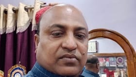 মধ্যরাতে পঞ্চায়েত প্রধান বাবু মণ্ডলকে লক্ষ্য করে চলল গুলি