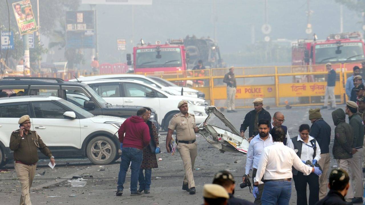 Delhi Red Fort Blast: পোস্টার থেকে শুরু, দিল্লি বিস্ফোরণের একমাস আগে থেকে যা চলছিল...