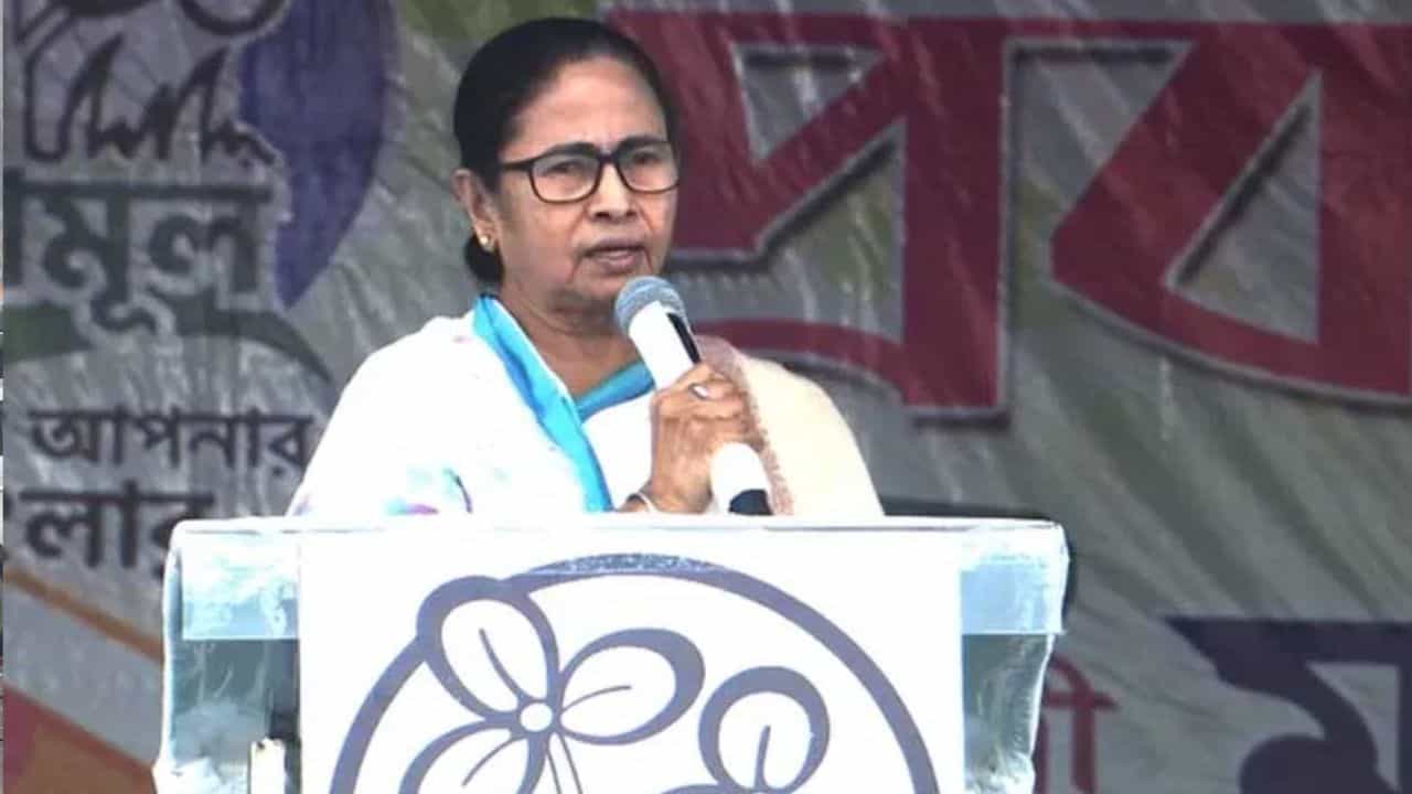 Nandigram: নন্দীগ্রামে কোনও ঝুঁকি নয়, কোর কমিটি গড়ল তৃণমূল Nandigram: নন্দীগ্রামে কোনও ঝুঁকি নয়, কোর কমিটি গড়ল তৃণমূল