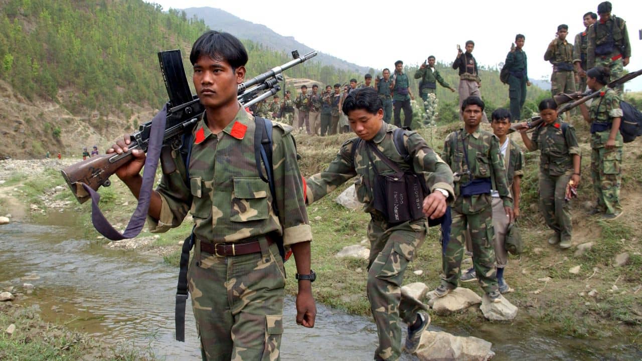 Maoist Surrender: কমান্ডরদের হারিয়ে মরচে ধরেছে সংগঠনে, একযোগে আত্মসমর্পণ ৩৭ মাওবাদীর