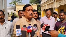 মাথার উপর সাড়ে চার কোটি টাকার বোঝা! বাড়ি-বাড়ি ঘুরছেন পুরপ্রধান