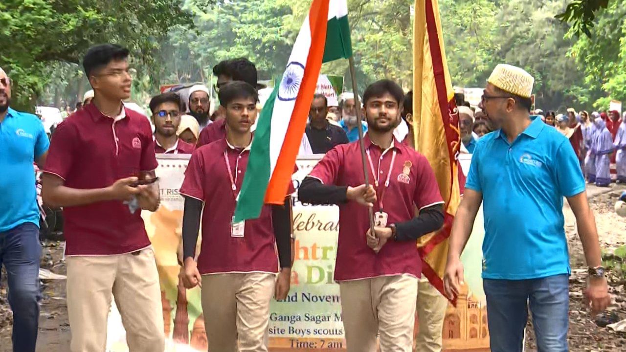 Rashtriya Ekta Diwas: ‘বিবিধের মাঝে দেখো মিলন মহান’, জাতীয় সংহতি দিবসে কলকাতার বুকে ঐক্যের বার্তা একদল পড়ুয়ার