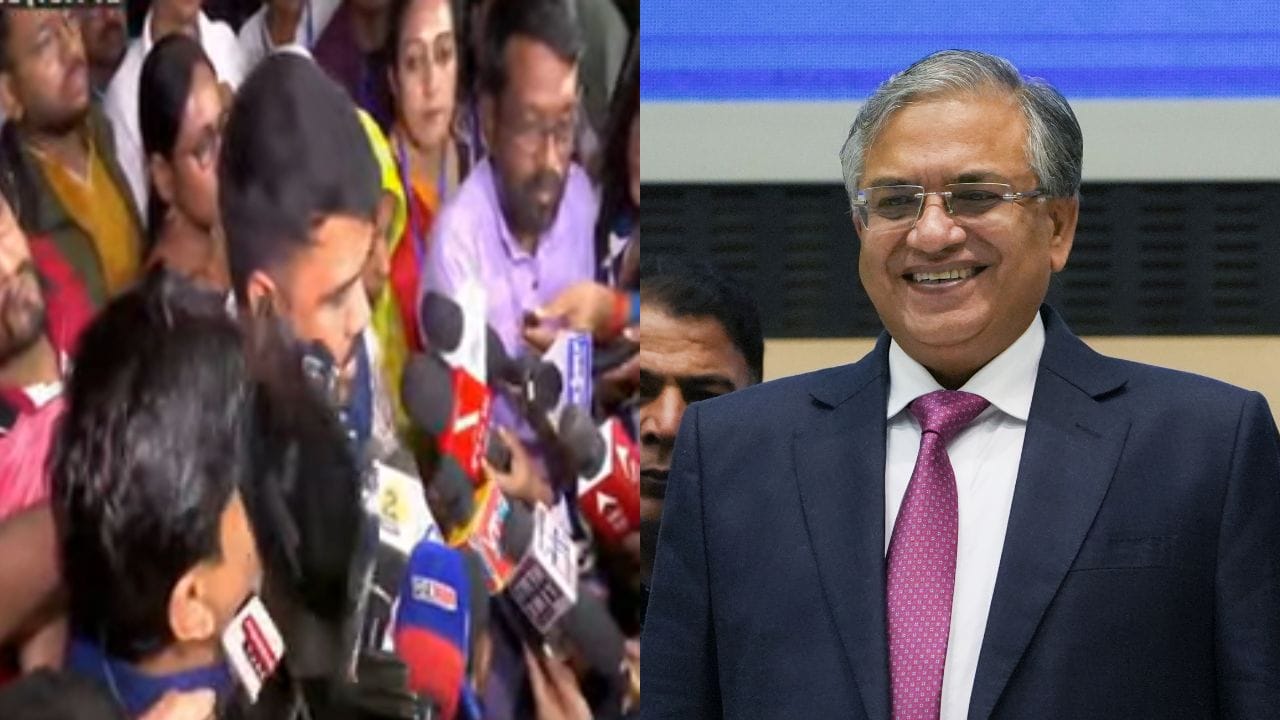 SIR in Bengal: মৃত বিএলও-র পরিবারকে সিইও-র আশ্বাস, পূর্ণ না হলে 'বৃহত্তর আন্দোলন', হুঁশিয়ারি পরিবারের SIR in Bengal: মৃত বিএলও-র পরিবারকে সিইও-র আশ্বাস, পূর্ণ না হলে 'বৃহত্তর আন্দোলন', হুঁশিয়ারি পরিবারের